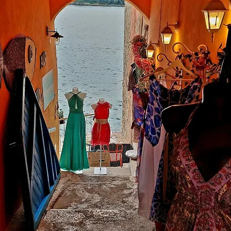 Cozy Mit Babybett, Privater Terrasse, Privatparkplatz, Wifi * Rovinj