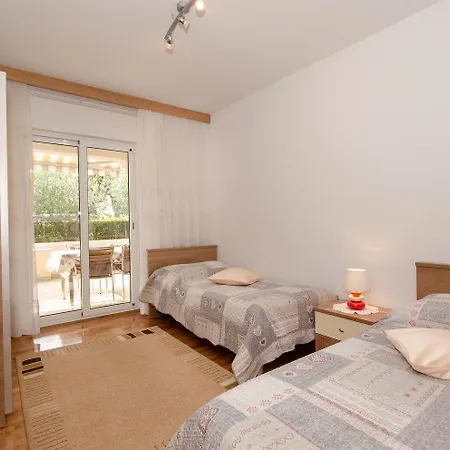 Cozy Mit Babybett, Privater Terrasse, Privatparkplatz, Wifi Apartamento Rovinj