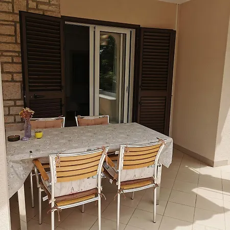 Apartamento Cozy Mit Babybett, Privater Terrasse, Privatparkplatz, Wifi *